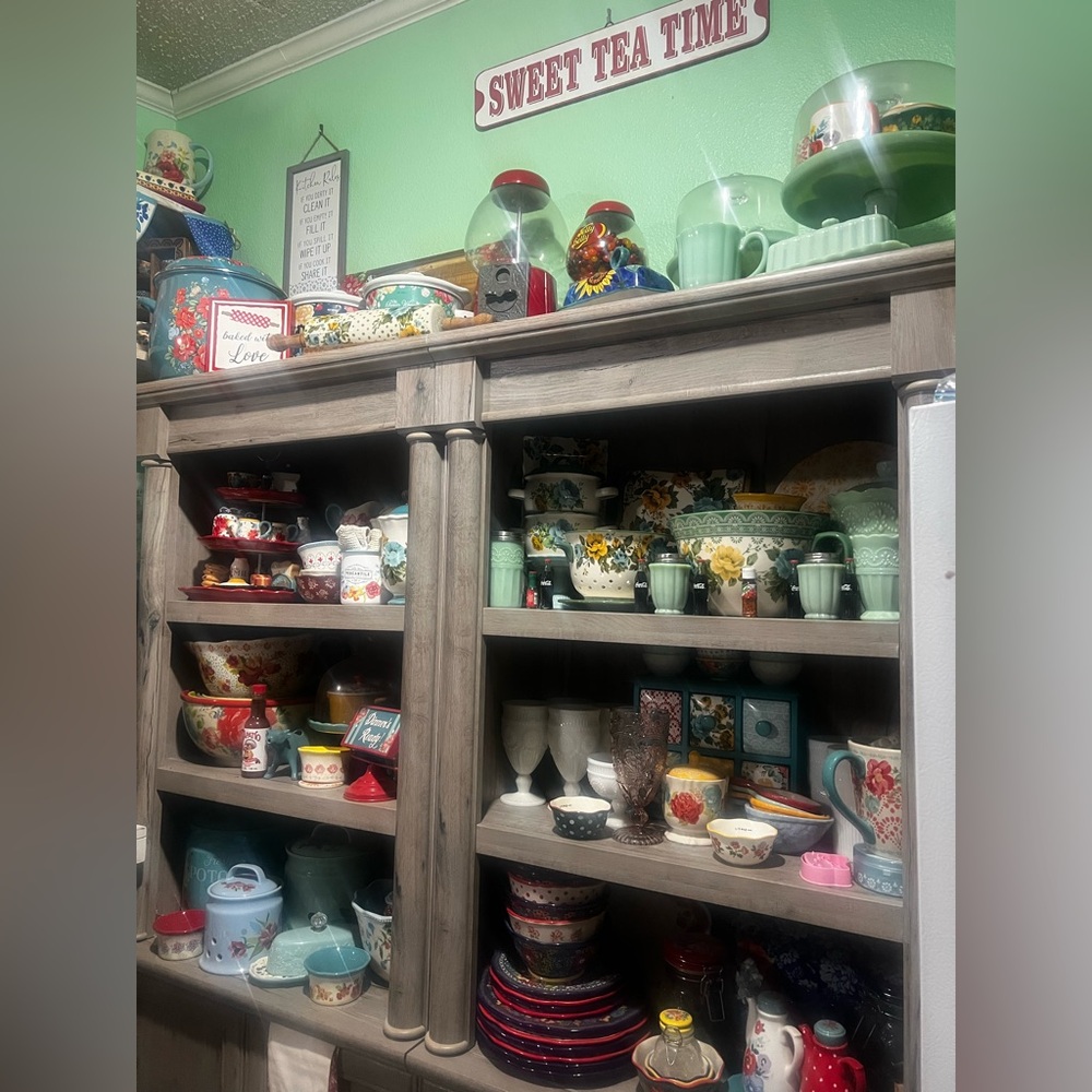 Mondays Glam Tram 🚊 share show train! Jewelry, Vintage finds & home goods - Picture 3 of 4